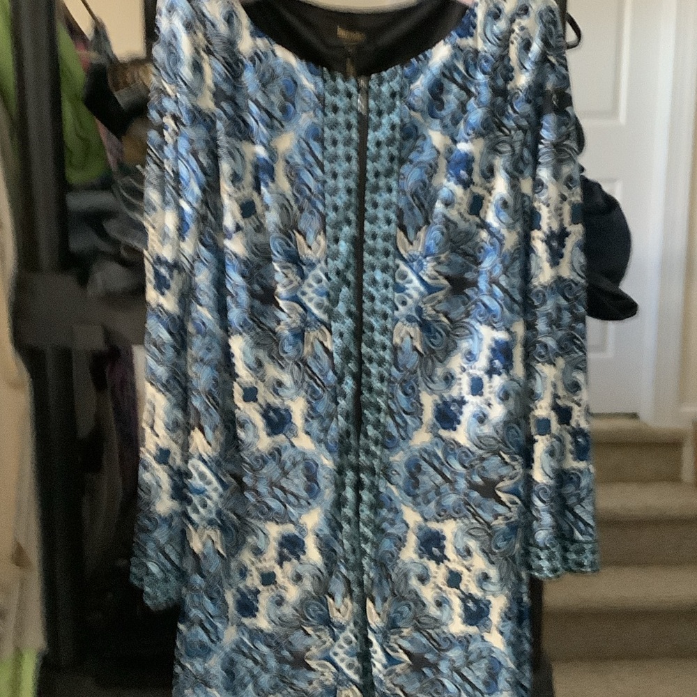 Laundry By Shelli Segal Blue and White Printed Midi Dress with Front Zip